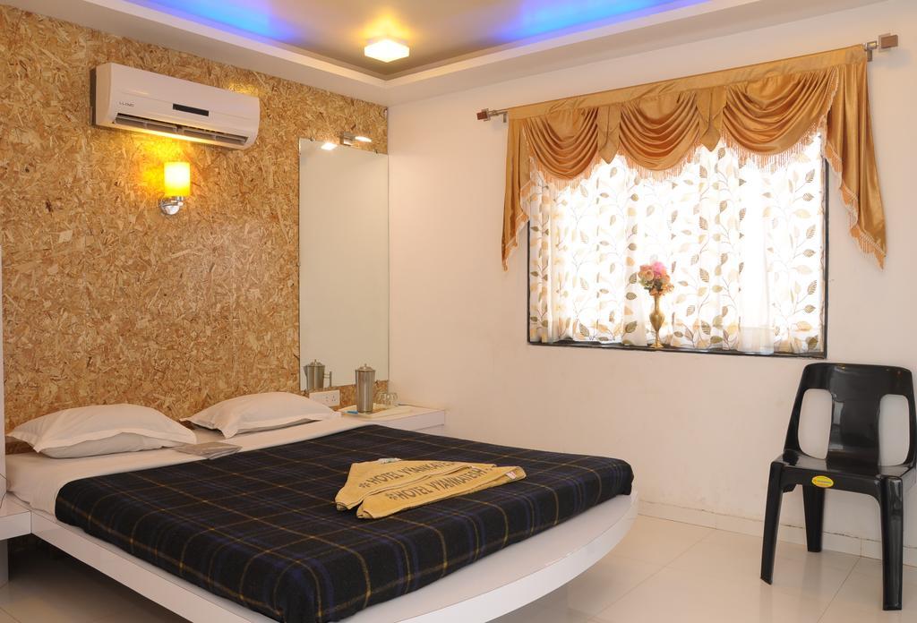 Hotel Vyankatesh & Pure Veg Restaurant Mahābaleshwar Habitación foto