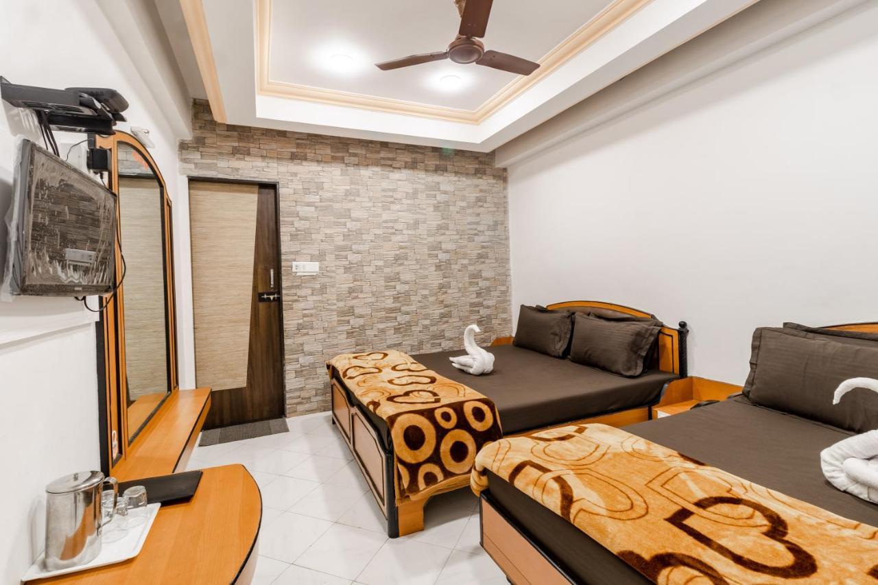 Hotel Vyankatesh & Pure Veg Restaurant Mahābaleshwar Exterior foto